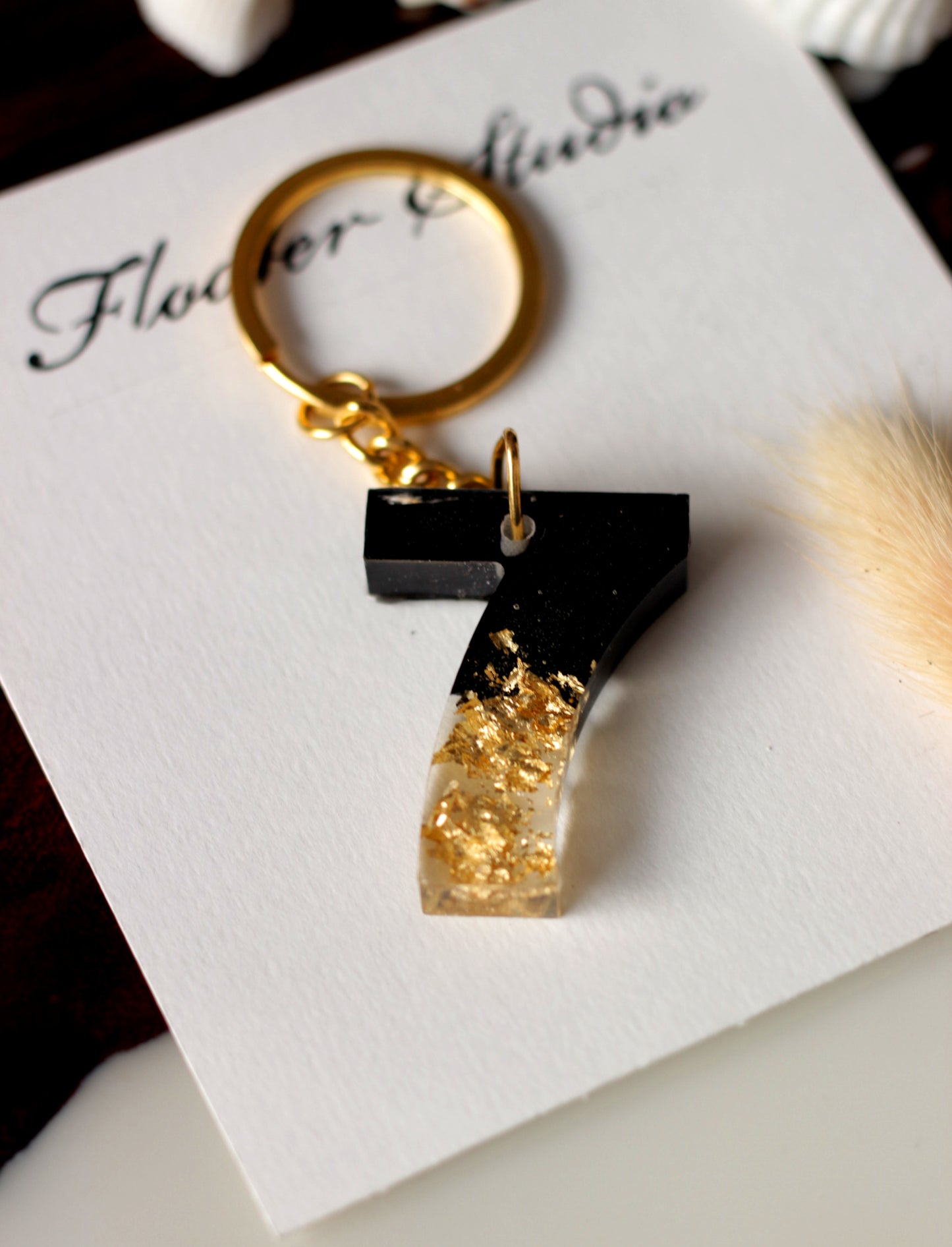 Numerical Resin Keychain, Lucky Number Keychain, 0 to 9 Number Keychain, Black Gold or White Gold Keychain, Resin Keychain